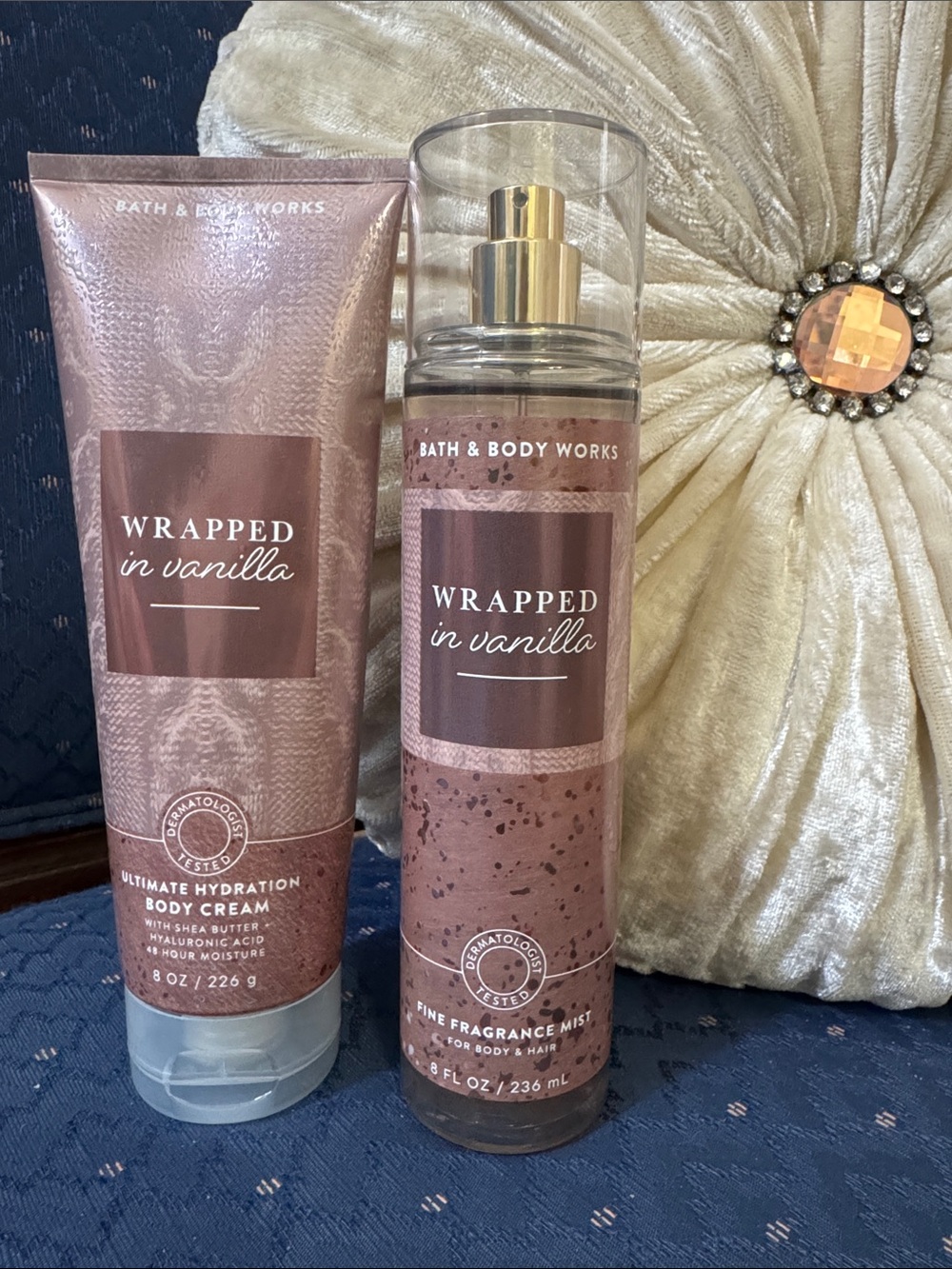 Bath & Body Works Wrapped in Vanilla Body Cream & Fragrance Mist - Pink